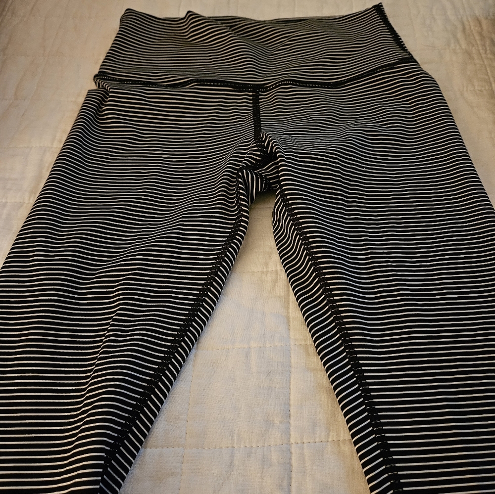 Lululemon wonder train 25"